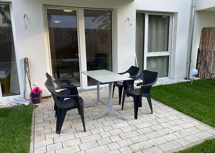 Modern With Garden Near Center *